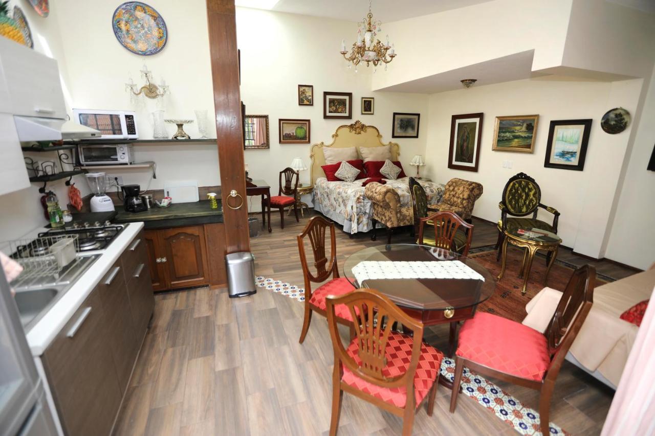 Majikal B&B - La Dona Чолула Екстериор снимка